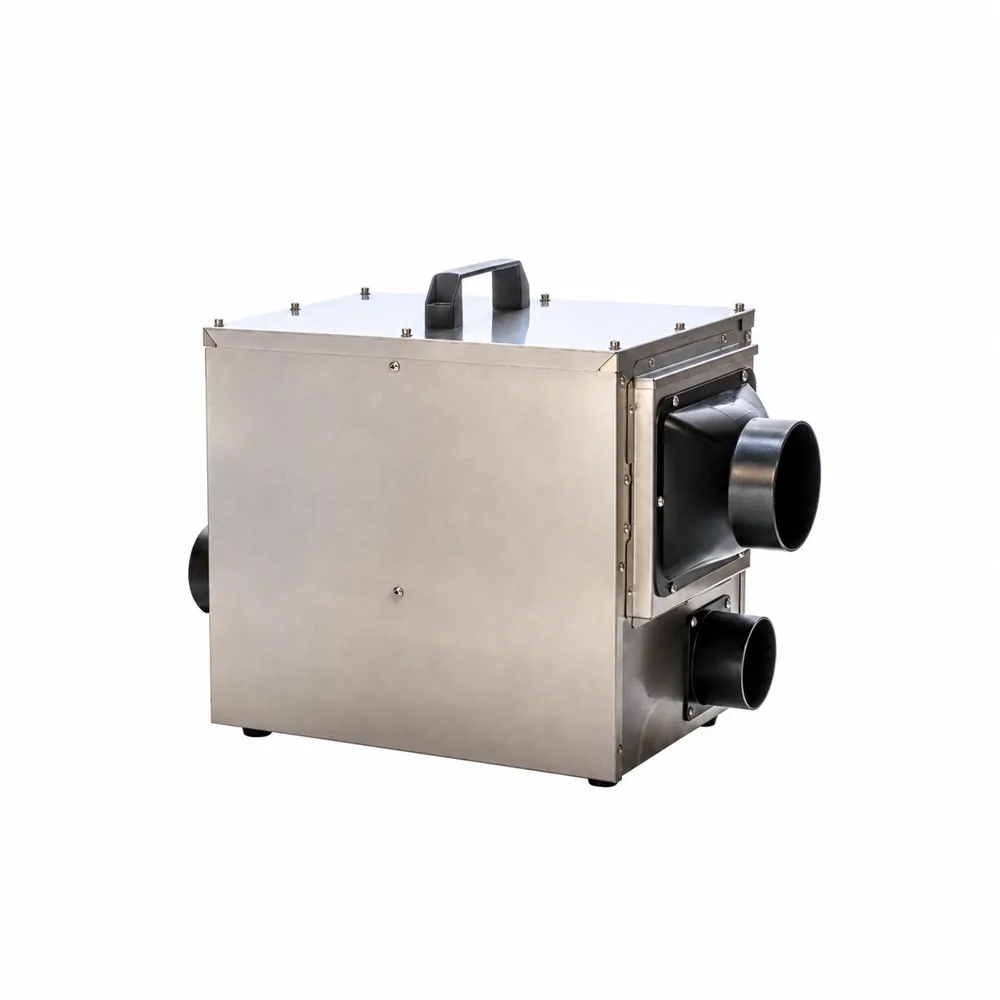 Deshumidificador RY 100. Carcasa metálica plateada compacta con asa negra superior y dos conexiones circulares negras de distinto tamaño en el lateral.