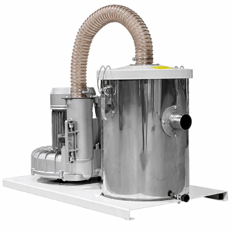 UPF 150: Aspirador industrial metálico con dos cuerpos verticales, manguera corrugada curvada y motor lateral.